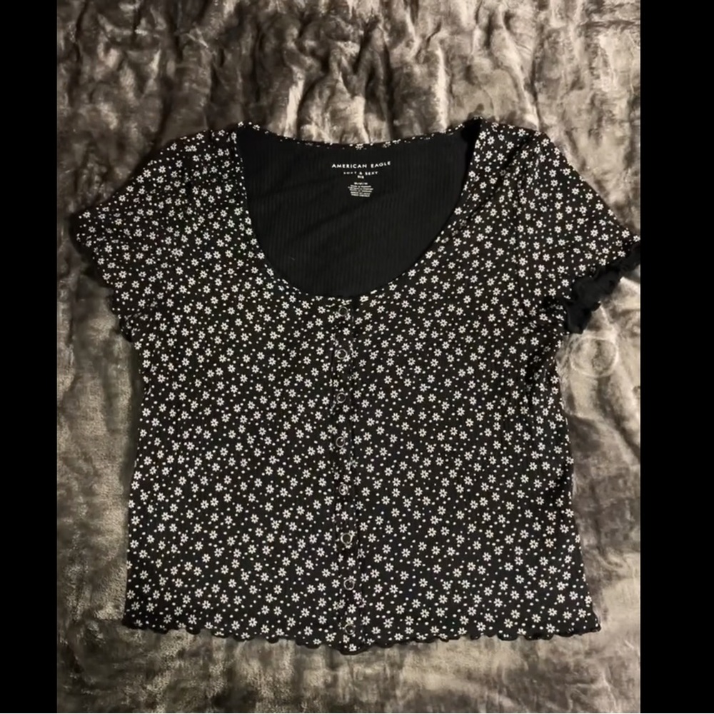 American Eagle babydoll tee
